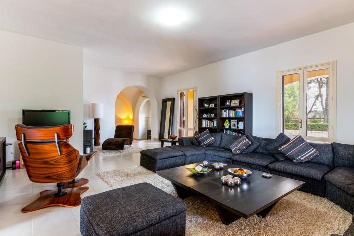 Image No.4-4 Bed Villa for sale