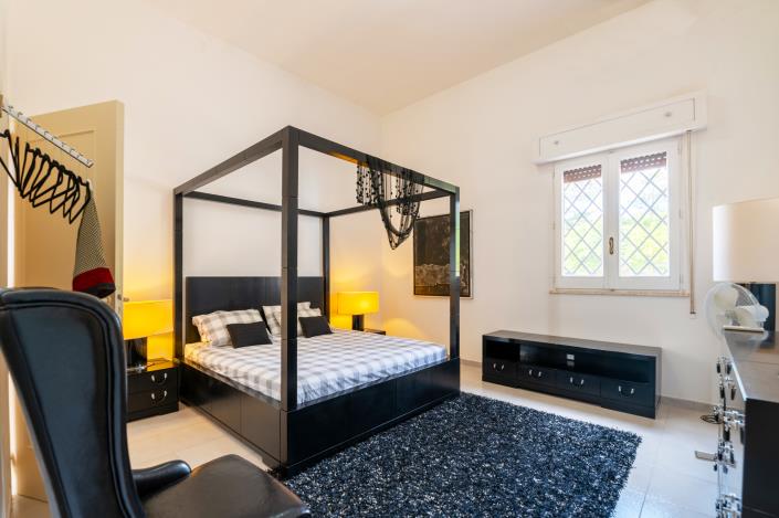 Image No.9-4 Bed Villa for sale