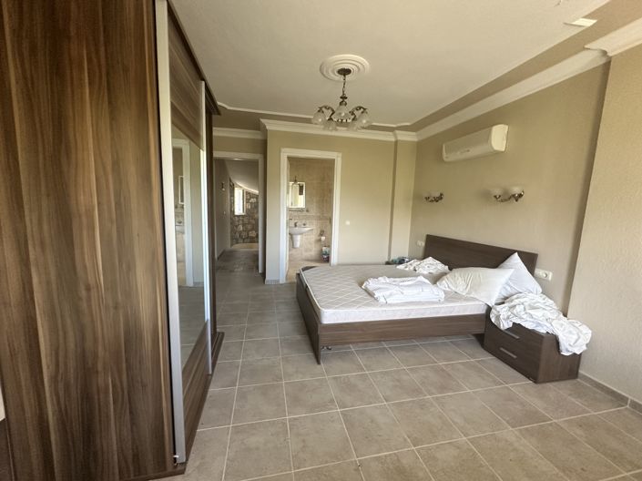 Image No.13-4 Bed Villa for sale