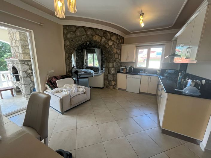 Image No.5-5 Bed Bungalow for sale