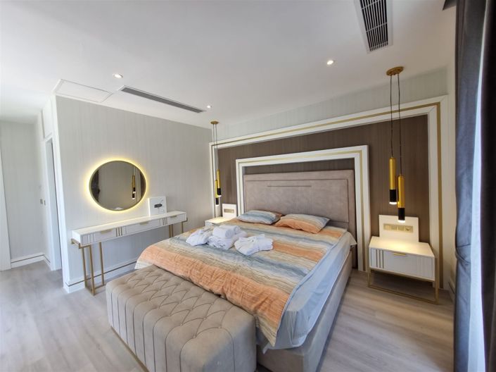 Image No.13-6 Bed Villa for sale