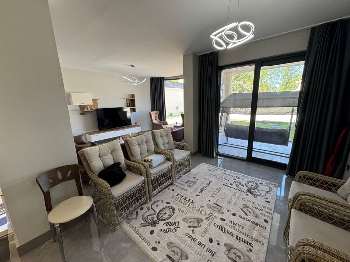 Image No.10-3 Bed Villa for sale