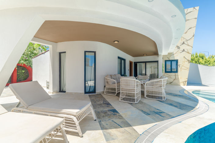 Image No.2-3 Bed Villa for sale