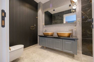 Dramatic Villa For Sale In Belek With Private Facilities - Luxury bathroom
