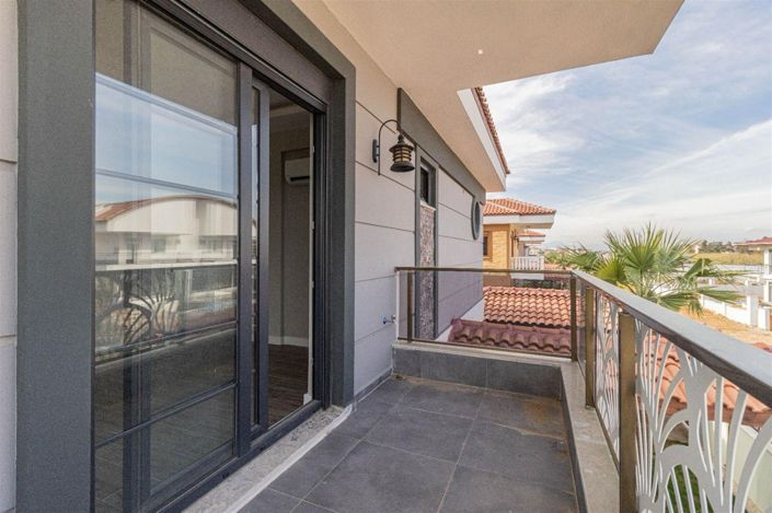 Image No.13-3 Bed Villa for sale