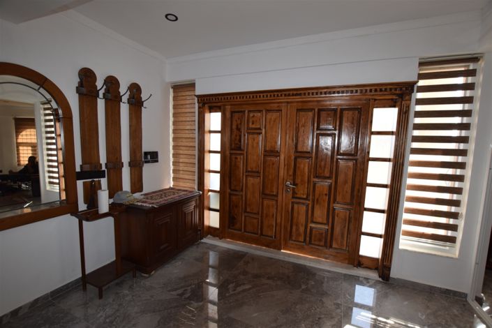 Image No.13-9 Bed Villa for sale