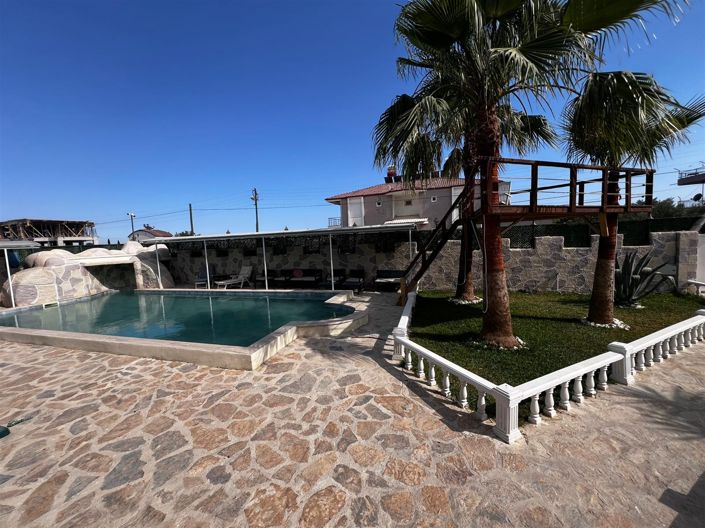 Image No.8-9 Bed Villa for sale