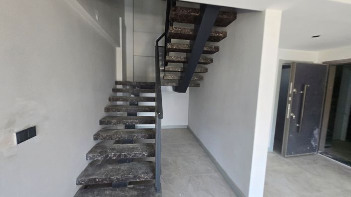 Image No.8-3 Bed Apartment for sale