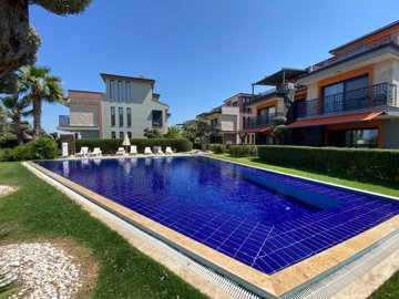 Sea View Villa For Sale In Kusadasi - Pool and gardens