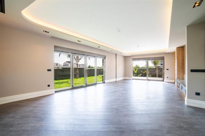 Image No.4-5 Bed Villa for sale