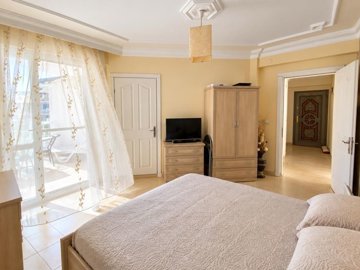 A Sea View Two-Storey Didim Penthouse For Sale – First bedroom, master with an ensuite