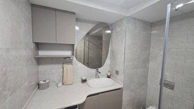 Brand-New Apartments For Sale In Altintas, Antalya - Modern sanitaryware units
