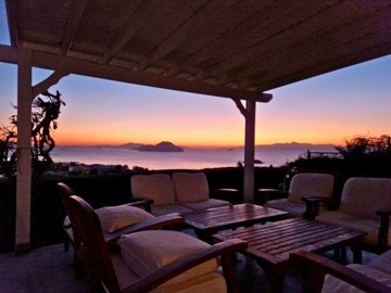 Sea View Villa For Sale In Kadikalesi, Bodrum - Exquisite sunset views