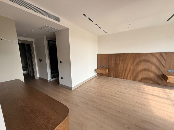 Image No.13-6 Bed Villa for sale
