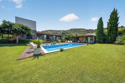 Impeccable Bodrum Villa For Sale In Yalikavak - A huge private plot, garden and pool