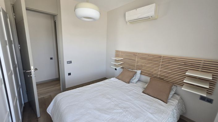 Image No.13-1 Bed Apartment for sale