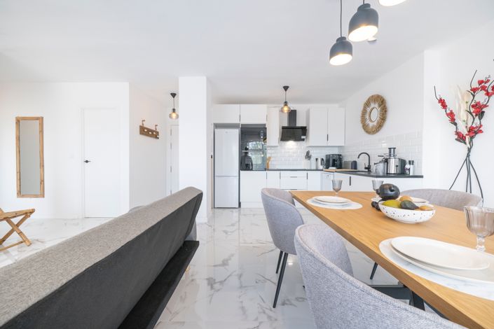 Image No.7-2 Bed Apartment for sale