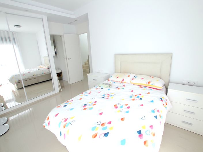 Image No.14-4 Bed Villa for sale