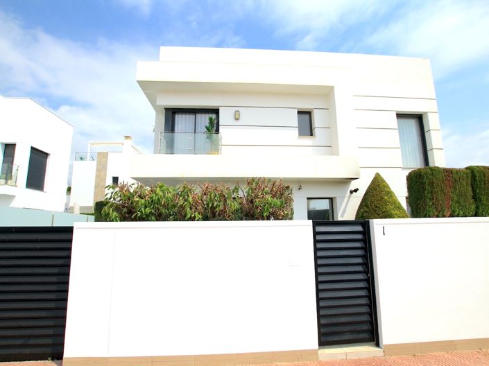 Image No.37-4 Bed Villa for sale