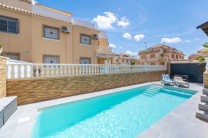 Image No.2-3 Bed Quad for sale