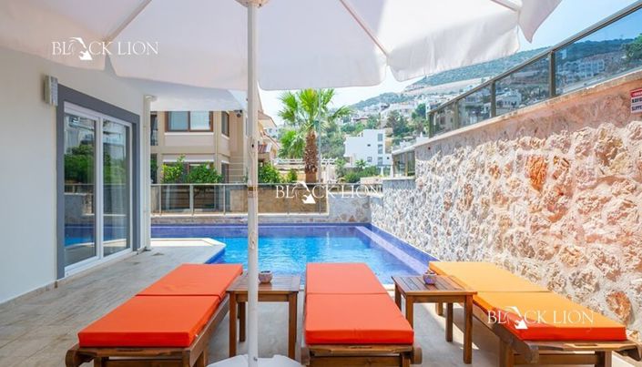 Image No.5-5 Bed Villa for sale