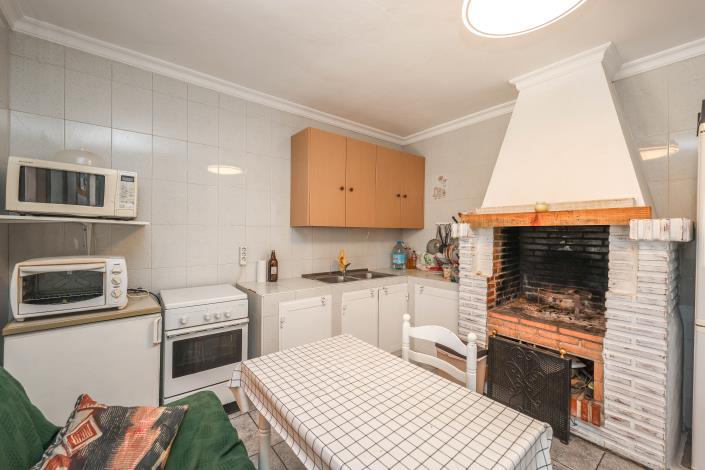 Image No.12-3 Bed Semi-Detached for sale