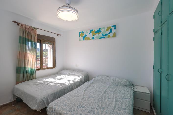 Image No.19-3 Bed Semi-Detached for sale