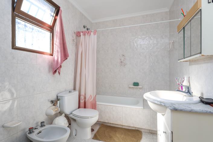 Image No.21-3 Bed Semi-Detached for sale