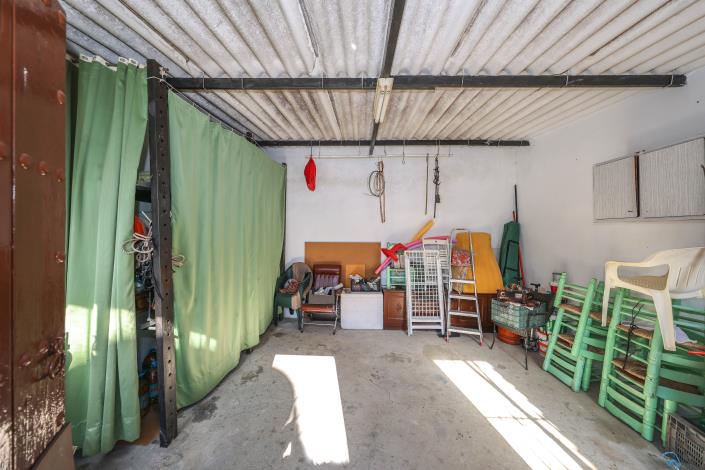 Image No.23-3 Bed Semi-Detached for sale