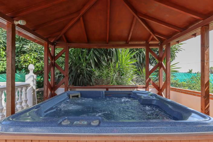 Image No.40-5 Bed Villa / Detached for sale