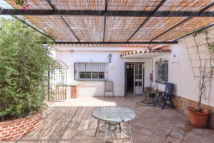 Image No.58-5 Bed Villa / Detached for sale