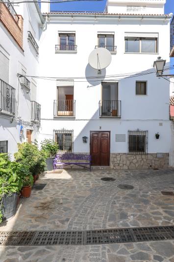 Image No.6-3 Bed Villa / Detached for sale