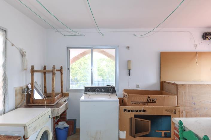 Image No.24-Commercial de 26 chambres à vendre à Tolox