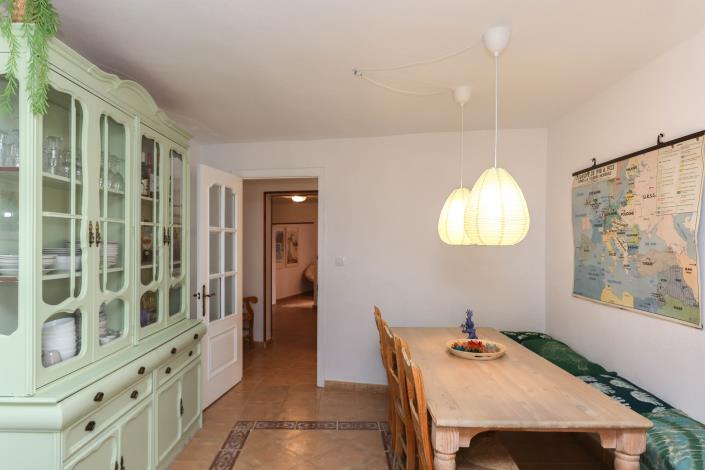 Image No.21-5 Bed Townhouse for sale