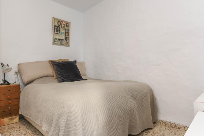 Image No.31-5 Bed Townhouse for sale