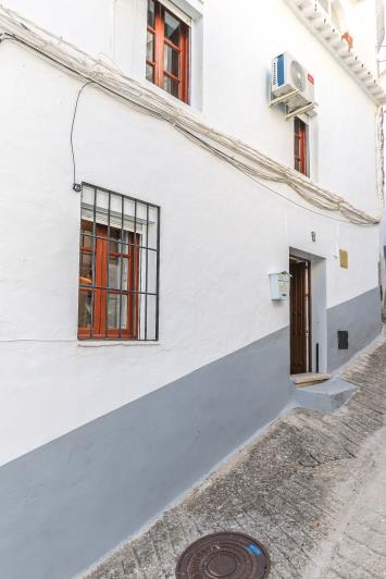 Image No.45-5 Bed Townhouse for sale