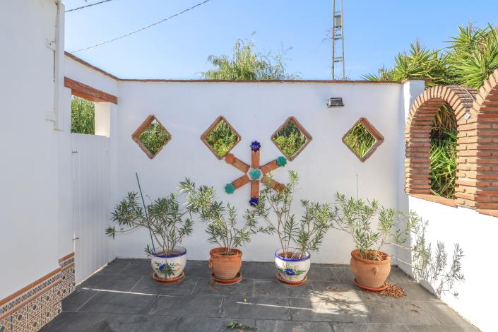 Image No.36-5 Bed Villa / Detached for sale
