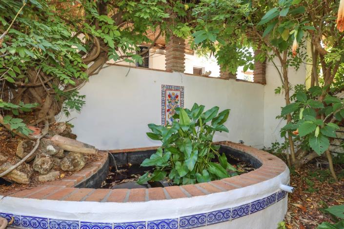 Image No.43-5 Bed Villa / Detached for sale