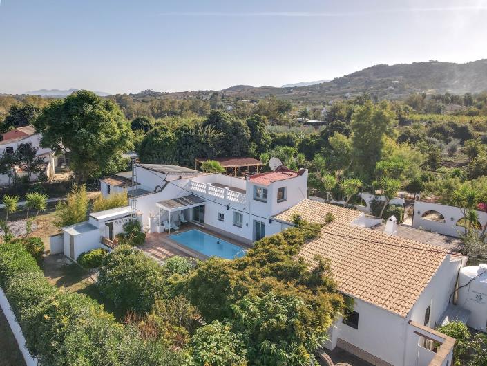 Image No.56-5 Bed Villa / Detached for sale