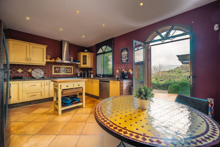 Image No.9-4 Bed Villa / Detached for sale