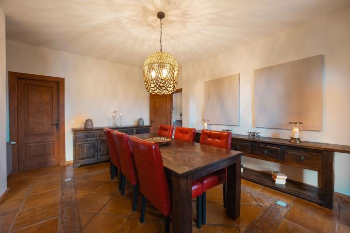 Image No.12-4 Bed Villa / Detached for sale