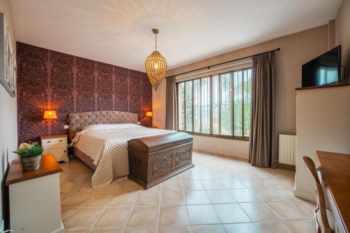 Image No.15-4 Bed Villa / Detached for sale