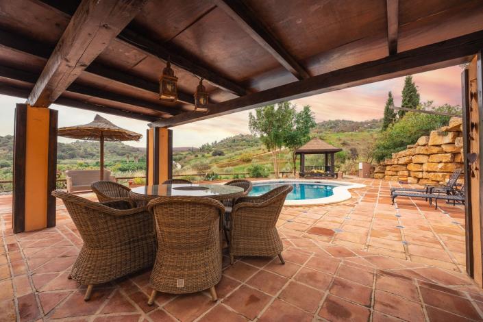 Image No.27-4 Bed Villa / Detached for sale