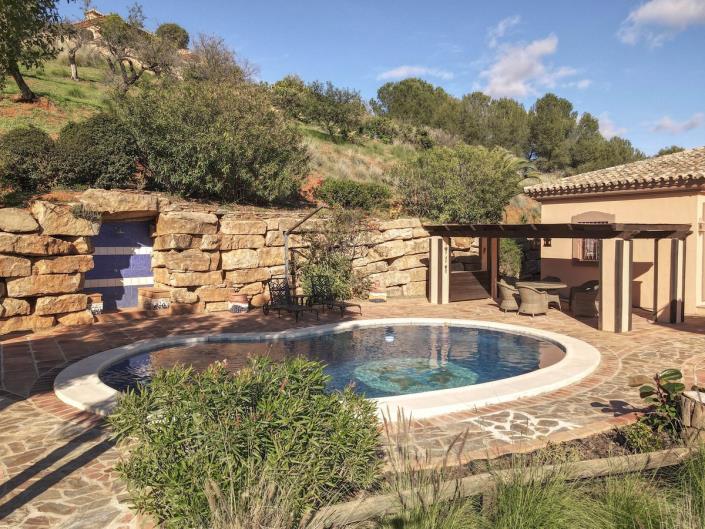 Image No.28-4 Bed Villa / Detached for sale