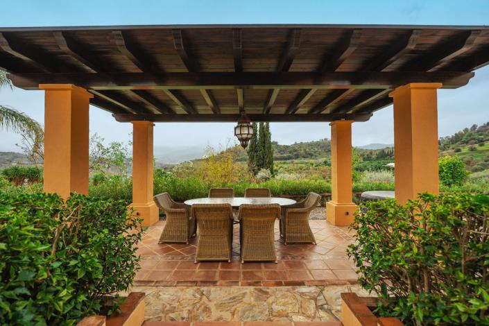 Image No.39-4 Bed Villa / Detached for sale