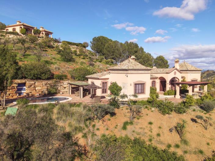 Image No.43-4 Bed Villa / Detached for sale