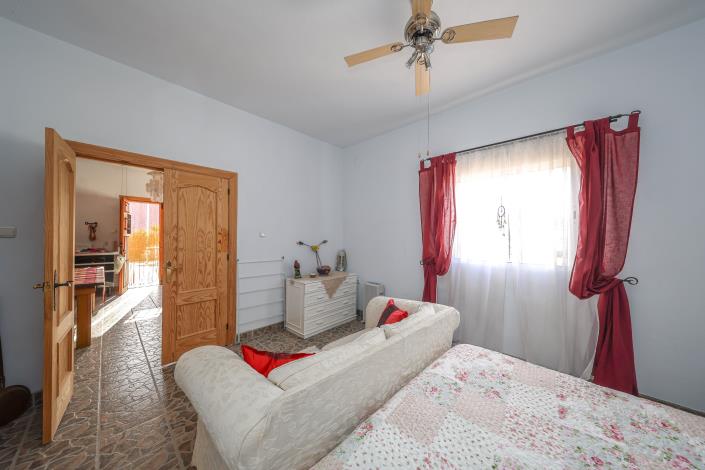 Image No.15-2 Bed Villa / Detached for sale