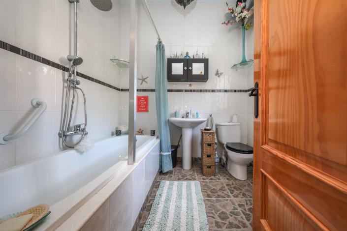 Image No.19-2 Bed Villa / Detached for sale