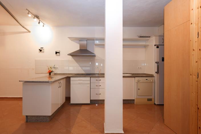 Image No.13-1 Bed Townhouse for sale