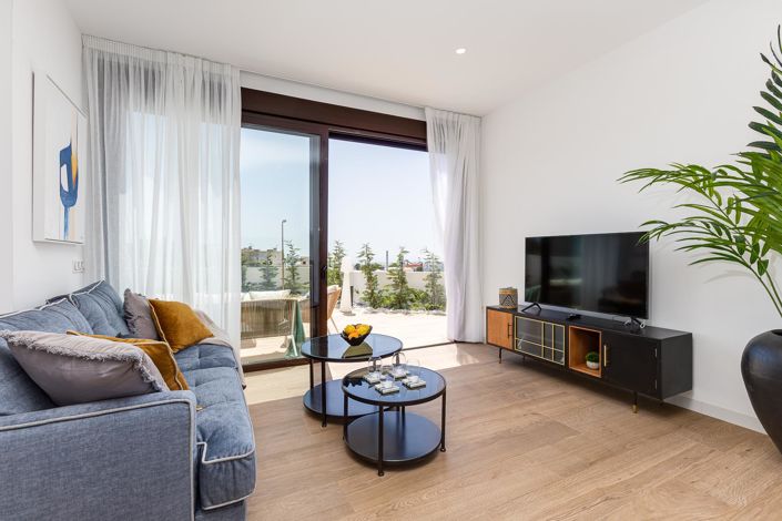 Image No.2-3 Bed Villa for sale